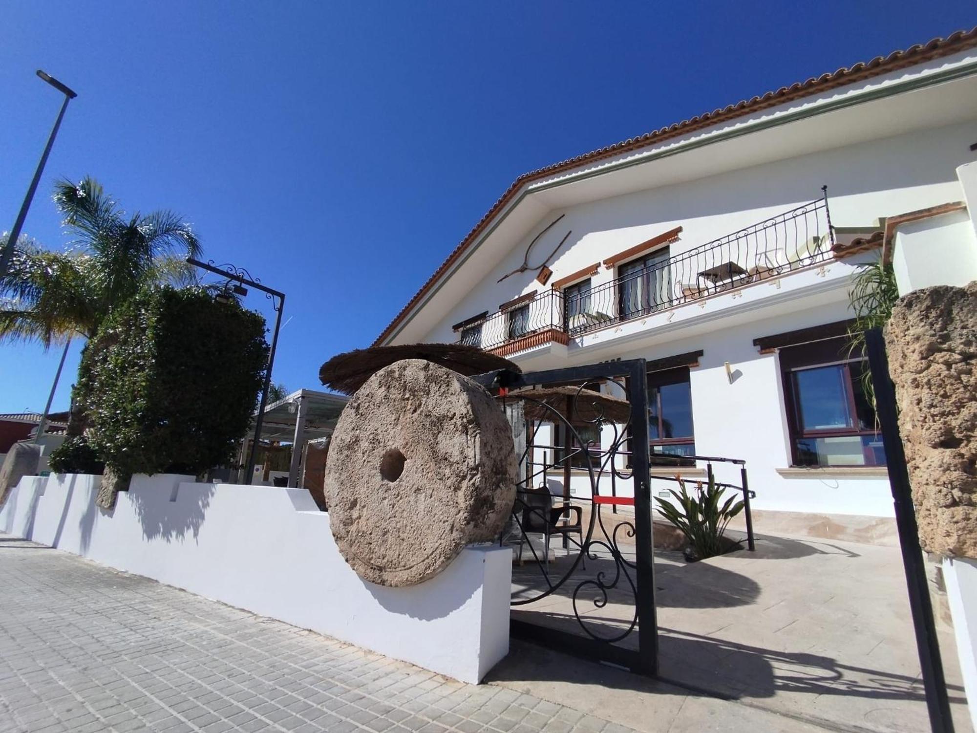 Hostal Espai Mediterrani Puebla de Vallbona Exterior foto